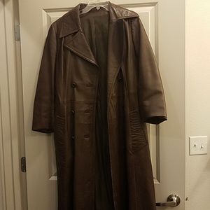 Leather trenchcoat length with pockets